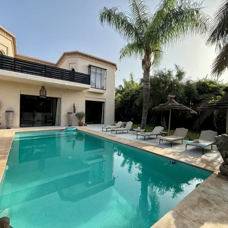 Stunning Mountain Views, on a  Golf Course, Private Pool & Gardens