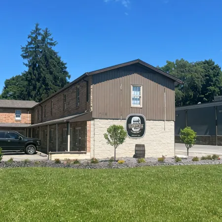 Bourbon Oak Hideaway 2 offers a 2 bed 2.5 bath apartment in historic Bardstown.