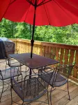 Relax in comfort at the Alpine Cottage 2 which is centrally located in Helen. - 3-Star