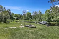 Quaint Year Round Cabin with Access to Lake Minnewawa