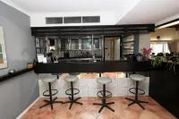 Dalby Manor Motor Inn - bar