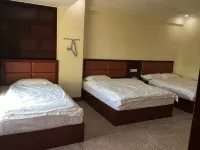 Xinhuang Business Hotel - Mountain view