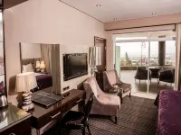 Coastlands Musgrave Hotel and Convention Centre Hotels near Berea