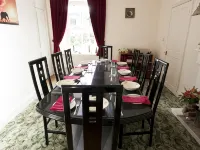 Bryncoch Hotels in Llanelli