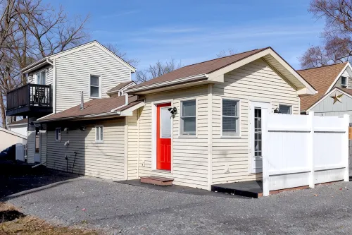 Peace and Quiet at the South Shore! with Lake Access and Dock for Boat. - 4-Star