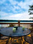 Unwind in Lakeside Luxury:Private House,Dock,Views, Kayaks - Auburn/Skaneateles