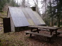 chalet between the mountains and the lakes
