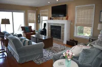 Nautical 5 Bedroom 5 Bathroom Home on Diamond Lake