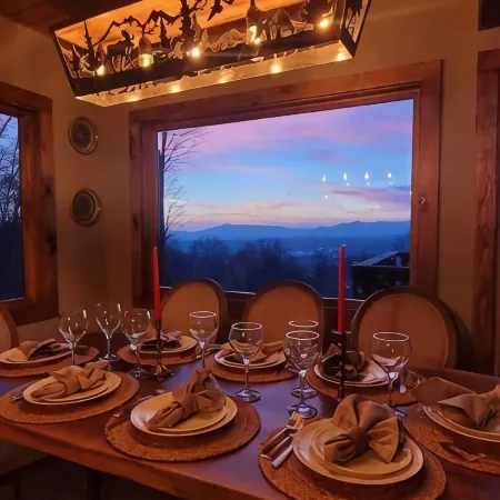 Breathtaking Mountain Views and Sunsets, Fully Renovated, Luxury VT Retreat,