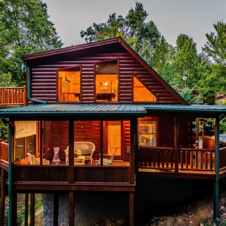 Beautiful Cabin! Book Now! 2 Master Suites - Sleeps 6 - Hot Tub
