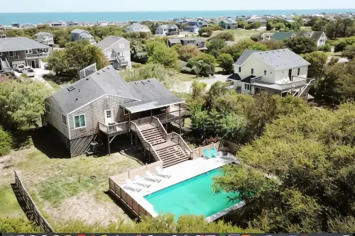 Sunny with a chance of Golfballs - Pool