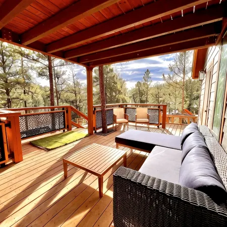 Modern Mountain Cabin with AC, Beautiful Views. 3 Min to Midtown.
