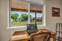 Views in Every Direction, Adjoins Golf, Minutes to Miles of Bike & Hiking Trails