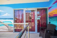 Les Guest House 1 Bedroom Apartment with Pool