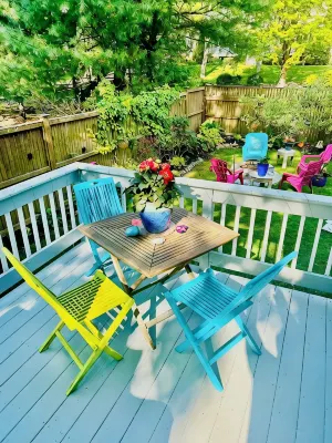 Narrow River Gem Kayaks Mins to Gansett Beach Central AC Fenced-in Yard Location - 4-Star