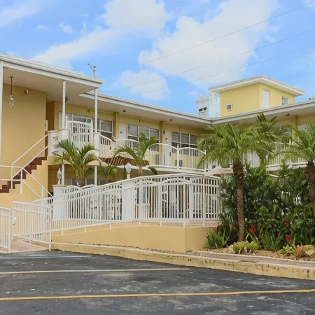 Beach Place Hotel