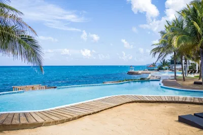 Ocean Front Luxury 2/2 in Whispering Seas のホテル