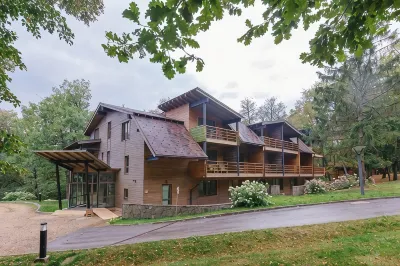 Welna Eco SPA resort (Вэлна Эко СПА Резорт) Отели в г. 