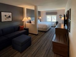 Comfort Inn & Suites