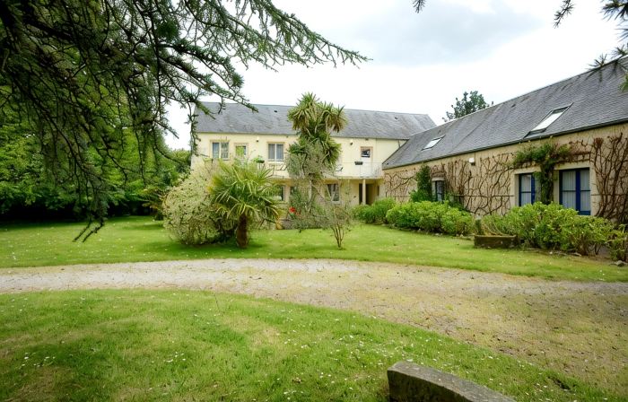 Logis Hôtel la Demeure du Perron