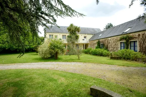 Logis Hôtel la Demeure du Perron - Bares