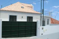 Vila Rosa - Casa renovada com vista para o mar