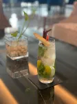 Yangon Thanlwin Hotel - bar