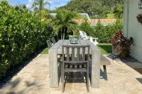 Modern Oasis, Steps to Ave, Heated Pool + Hot Tub, Beach Membership, Mini Golf - 프라이빗 풀
