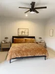 Gorgeous Clemson & Greenville Area Retreat 2Br 2.5 Bat/ Silos / Doodle Trail - Wifi
