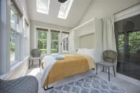 Seaside Coastal Getaway w/ Private Beach Access & Scenic Trail - Wifi