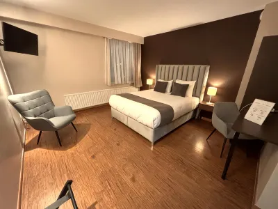 Escale Hotel Hotels in Midi District