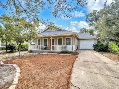 Beautiful Beach Cottage! West End!  3 Blks to Beach! Front & Back Porch! Save $$