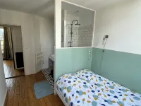 Charming 1920's house - 6 private bedrooms with bathroom 15 min from Lille Hotels in Roubaix