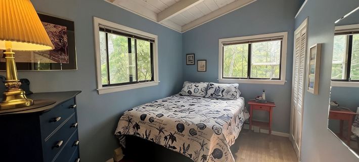 Spacious 4-bedroom Lakefront cottage in picturesque Bourne Ξενοδοχεία στην πόλη Bourne