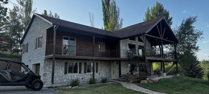 Cozy cabin with AC, Wi-Fi and view of Bear Lake in charming Fish Haven, Idaho Hotels in Bear Lake County