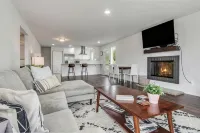 Downtown Kirkland - Modern 3rd Street Retreat - Wifi
