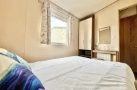 Felixstowe Beach Holiday Park Caravan - 2 Sao