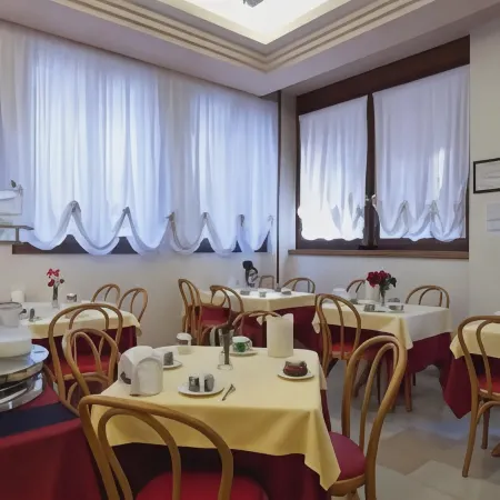 Hotel Belle Arti Отели рядом с достопримечательностью «Остров Сакка-Сессола»