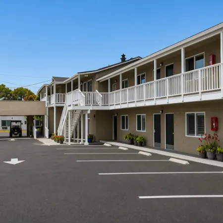 Rockview Inn and Suites