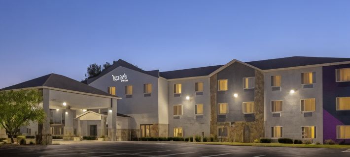 埃姆斯斯帕克酒店by Hilton 埃姆斯酒店