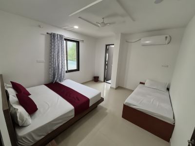 Hotel Shree Radhe Laxmi