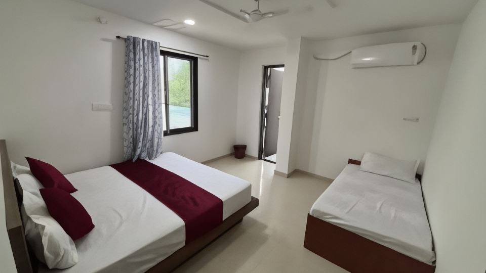 Hotel Shree Radhe Laxmi