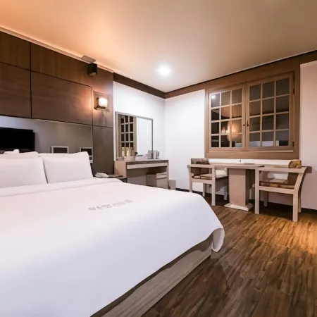 Amore Motel