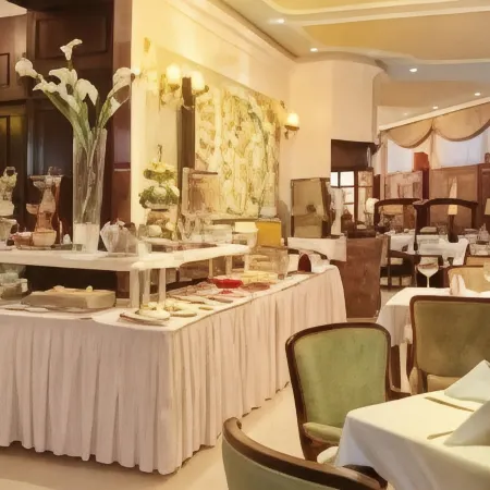Queen's Astoria Design Hotel Отели рядом с достопримечательностью «Савски-Венац»