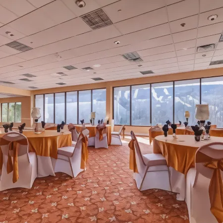 Chateau Resort & Conference Center