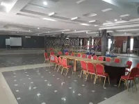 Monabliss Hotel & Suites - 3-Star