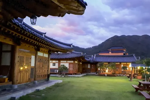 Suncheon Sagyejeol Haeoreum Hanok Pension - เพนชั่น
