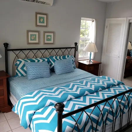 Premium Grace Bay Beach condo
