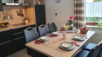 Comfortable apartment with sea view, close to the beach, family-friendly,  WiFi - 2-Star
