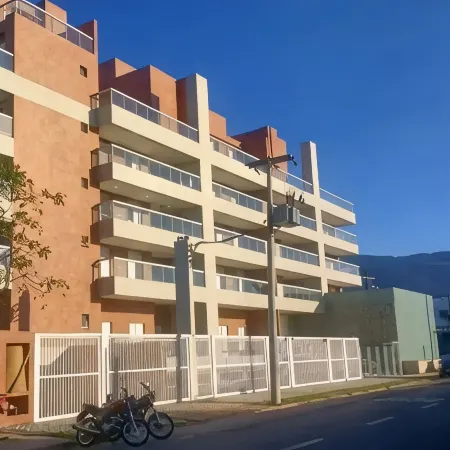 Apto. Com Varanda Gourmet e Piscina Aquecida